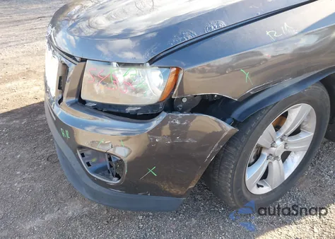 2015 Jeep Compass High Altitude Edition z USA, uszkodzony, nr VIN 1C4NJDEB9FD340253